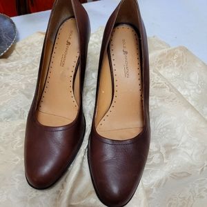 Size 9.5 Rockport sole innovation pumps